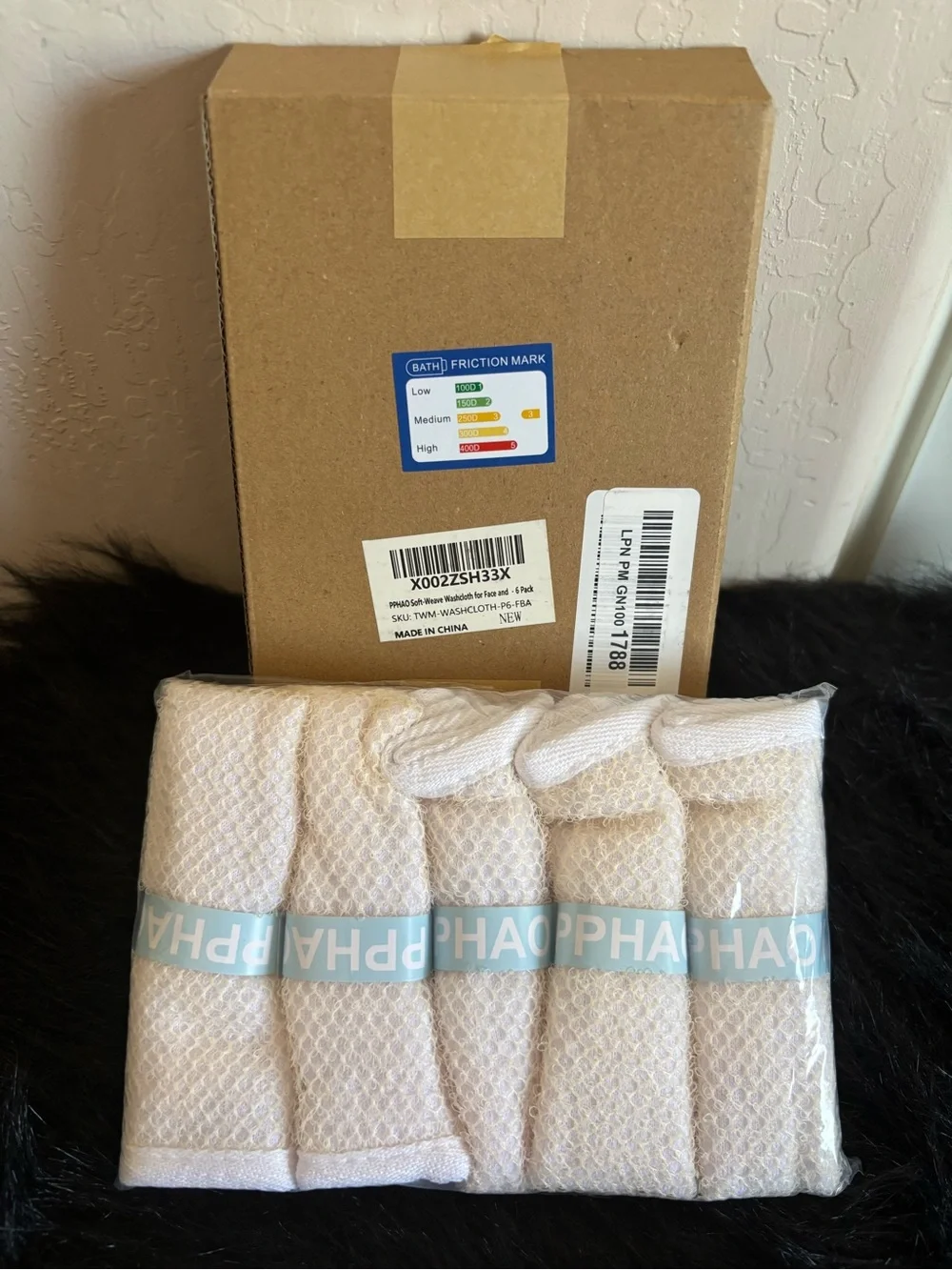 NIB Soft Weave washcloth for face and body, 5 pack